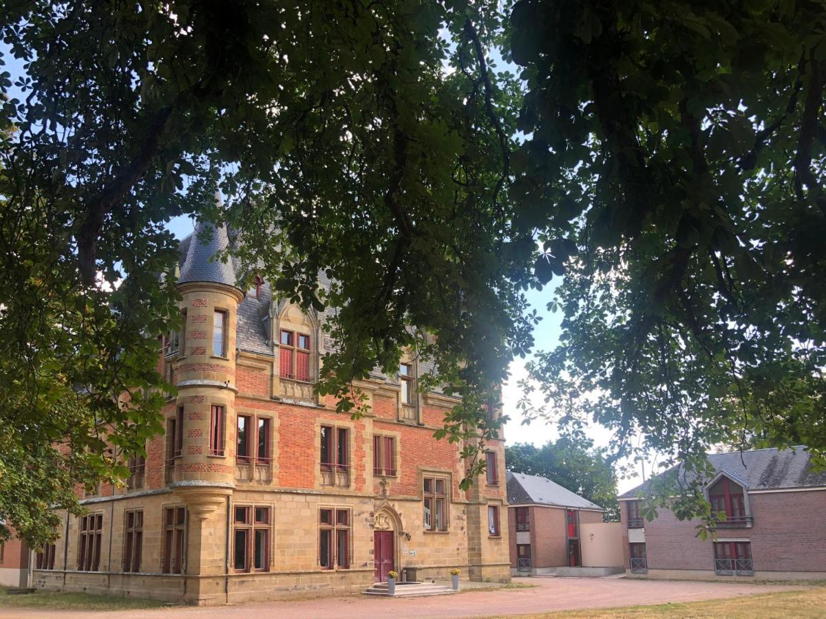 Chateau De Petit Bois Cosne-d'Allier Exterior photo